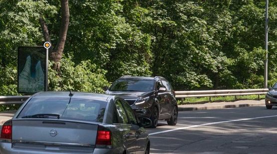 Фото рекламной плоскости по адресу Днепровский спуск 3