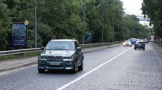 Фото рекламной плоскости по адресу Днепровский спуск 10