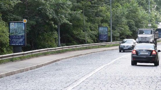 Фото рекламної площини за адресою Днепровский спуск 14