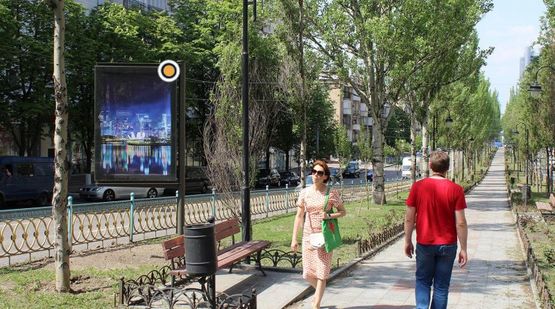 Фото рекламной плоскости по адресу Леси Украинки бул. разделитель