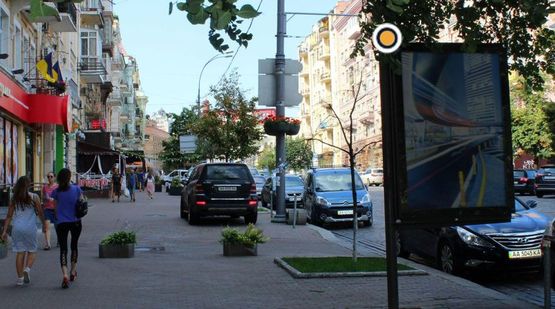 Фото рекламної площини за адресою Большая Васильковская ул. 42а