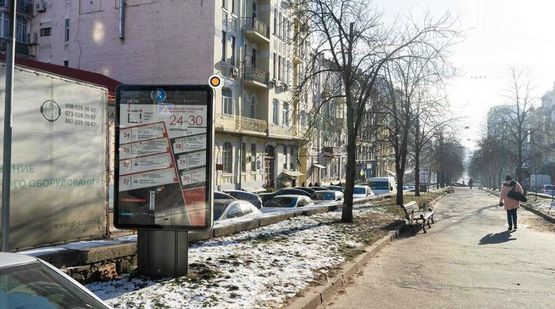 Фото рекламной плоскости по адресу Антоновича ул. разделитель