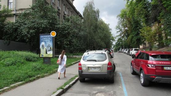 Фото рекламной плоскости по адресу Терещенковская ул. 1