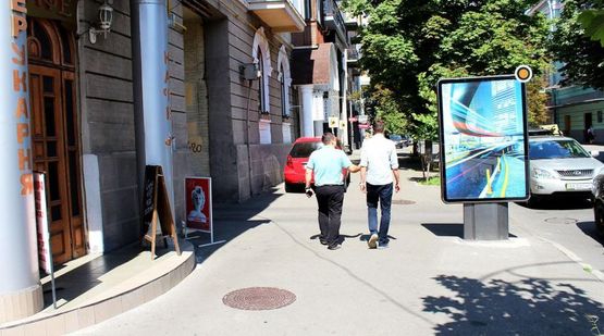 Фото рекламной плоскости по адресу Крепостной пер. 4