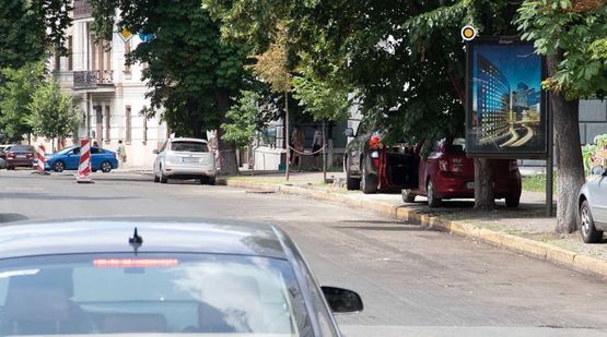 Фото рекламної площини за адресою Институтская ул. 15