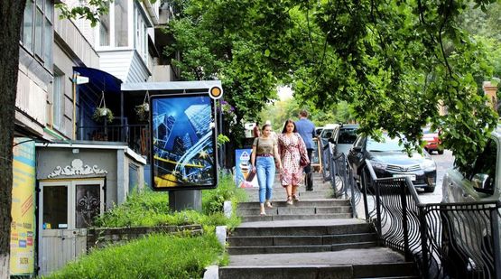 Фото рекламной плоскости по адресу Шелковичная ул. 46-48