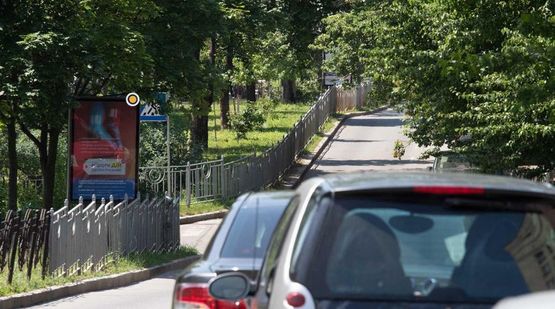 Фото рекламной плоскости по адресу Марии Примаченко бульв. разделитель