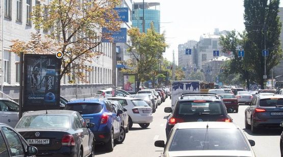 Фото рекламної площини за адресою Жилянская ул. 142