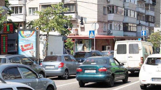 Фото рекламної площини за адресою Саксаганского ул. 85