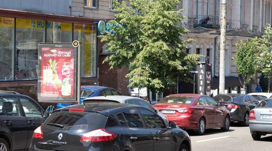 Фото рекламной плоскости по адресу Саксаганского ул. 87