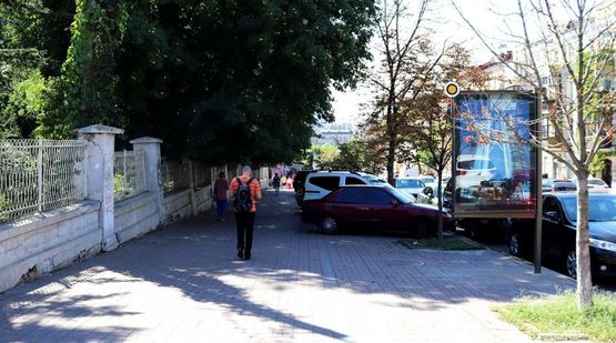 Фото рекламной плоскости по адресу Симона Петлюры ул. бот.сад