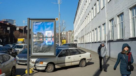 Фото рекламної площини за адресою Жилянская ул., 142