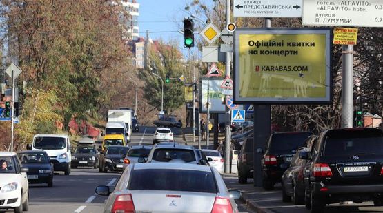 Фото рекламної площини за адресою Коновальца Евгения ул. 13