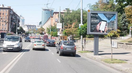 Фото рекламної площини за адресою Сечевых Стрельцов ул., возле сквера, напротив д.№91