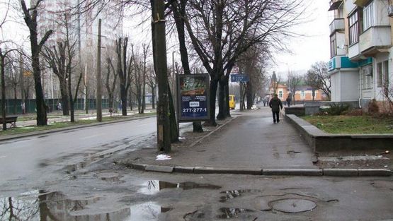 Фото рекламной плоскости по адресу Шевченко бул. 177 !!! Размер 1.22х1.84 м !!!