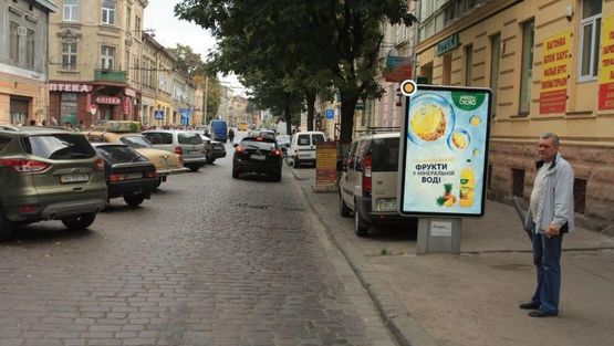 Фото рекламної площини за адресою Федьковича, 13.