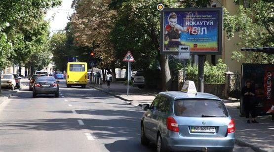 Фото рекламной плоскости по адресу Антоновича ул., 49 / Мельника ул., в центр