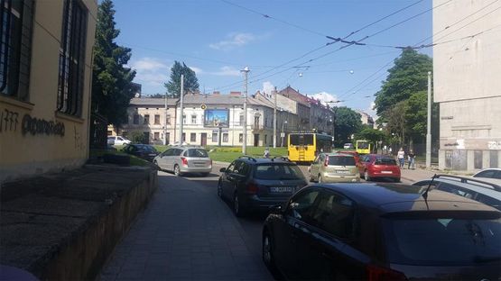 Фото рекламной плоскости по адресу Митрополита Андрея ул./Степана Бандеры ул., в центр