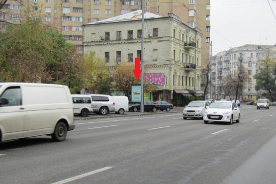 Фото рекламної площини за адресою Саксаганского ул., 54/56 (в сторону Дворца спорта, Universal банк, Дирекция художественных выставок, возле пиццерии Да Марио)
