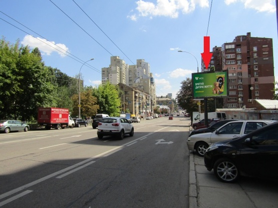 Фото рекламної площини за адресою Антоновича ул. (Горького), 150-156 (ЖК "Парк -холл "Горький", "Beer штаб", отделение №19 "Credit Agricole", пересечение с ул. Ковпака ), в направ. Лыбидской площади