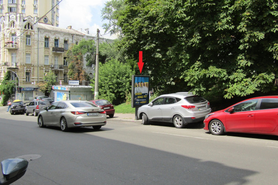 Фото рекламной плоскости по адресу Гончара О. ул. 46/48, (супермаркет Сильпо), в направлении пл.Победы