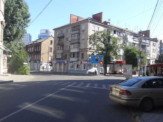 Фото рекламної площини за адресою Харьковская ул. - Магдебургского права ул.