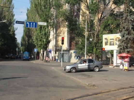 Фото рекламної площини за адресою Яворницкого пр. - Гончара ул.