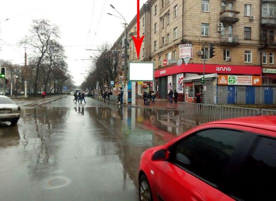 Фото рекламной плоскости по адресу t051A3,просп. Дмитра Яворницького - вул. Пастера, рух у бік центру, біля світлофора