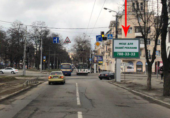 Фото рекламної площини за адресою t111A4,Просп. Пушкіна - вул. Шмідта, 17