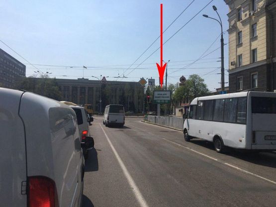 Фото рекламной плоскости по адресу t077A3,вул. Робоча в районі буд. 178, на світлофорі