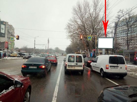 Фото рекламной плоскости по адресу t088A6,просп. Гагаріна, навпроти ТРЦ "Дафі", біля ресторану "Макдональдз", біля світлофора