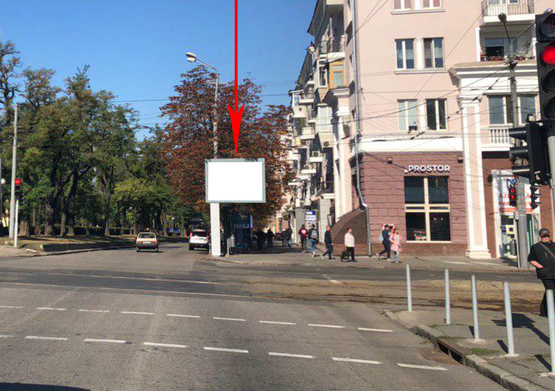 Фото рекламной плоскости по адресу t162A3,просп. Дмитра Яворницького (Карла Маркса)- пл. Соборна (Жовтнева), рух в центр