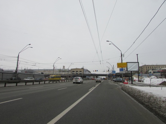 Фото рекламної площини за адресою Перемоги проспект, 46  (за 150 метрів до (М) "Шулявська")