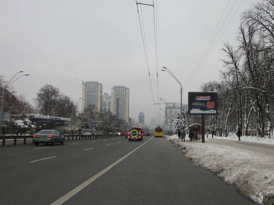 Фото рекламной плоскости по адресу Перемоги проспект, парк КПІ, зупинка "Зоопарк" рух до центру