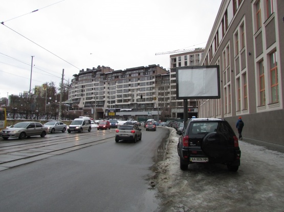 Фото рекламной плоскости по адресу Глибочицька, 17 / Соляна  (світлофор)