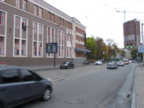 Фото рекламной плоскости по адресу Глибочицька, 17 / Соляна  (світлофор)