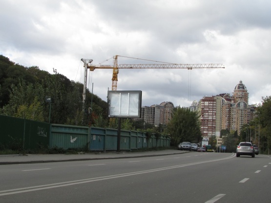 Фото рекламной плоскости по адресу Старонаводницька, 47 (навпроти)