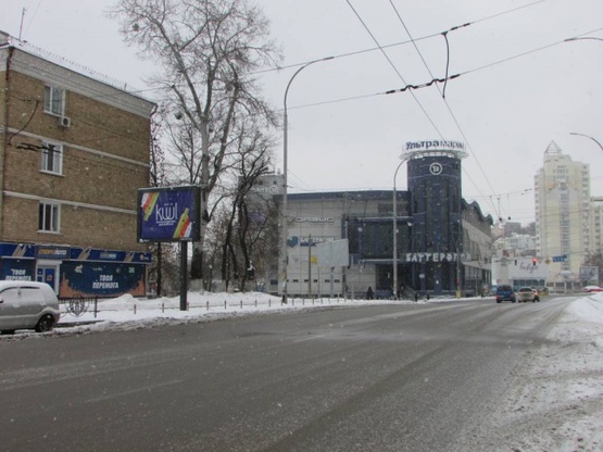 Фото рекламной плоскости по адресу Ползунова / Василія Липківського,  рух від Південного вокзалу