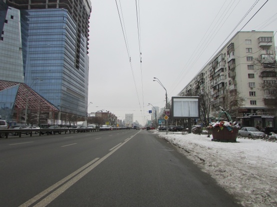Фото рекламної площини за адресою Перемоги проспект, 16  (навпроти центральний "ЗАГС")