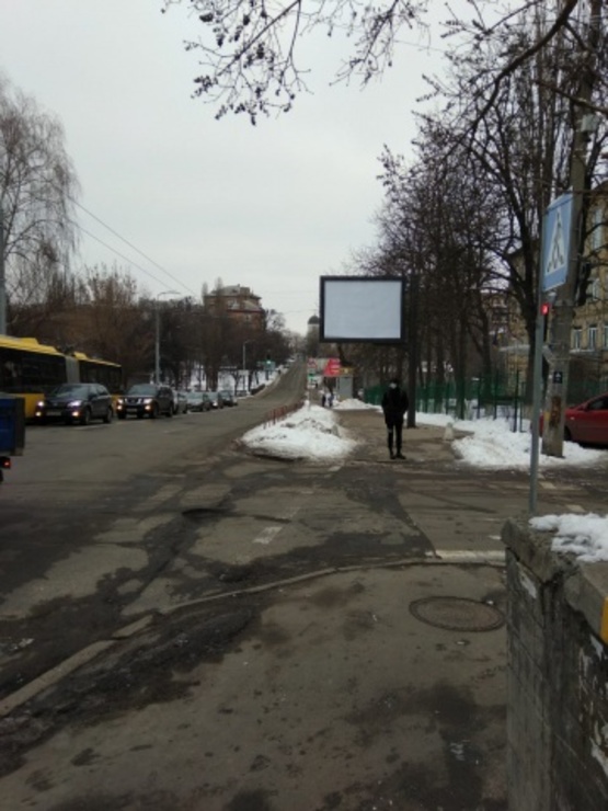 Фото рекламной плоскости по адресу Овруцька, 28/1 / Делегатський провулок (світлофор)