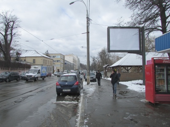 Фото рекламной плоскости по адресу Кирилівська (Фрунзе), 82