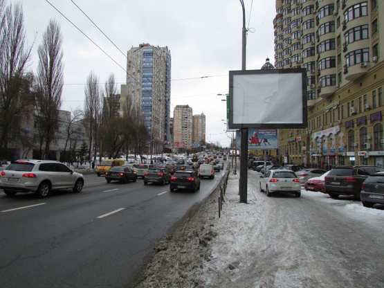 Фото рекламной плоскости по адресу Чорновола В'ячеслава, 27 / Річна (за 100 метрів до перехрестя з вул.Рибалка)