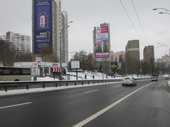 Фото рекламной плоскости по адресу Вадима Гетьмана, 46/2  / Польова