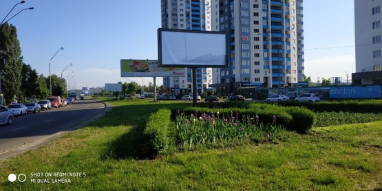 Фото рекламної площини за адресою Оболонський проспект, М"Оболонь" (розподілювач),  рух в бік М"Почайна"