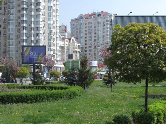 Фото рекламної площини за адресою Маршала Тимошенка / Оболонський проспект, 26 А (розподілювач), М"Мінська" навпроти МакДональдз