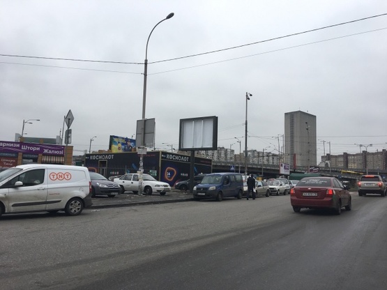 Фото рекламної площини за адресою Деміївська площа / Руслана Лужевського (Червоноармійський) провулок