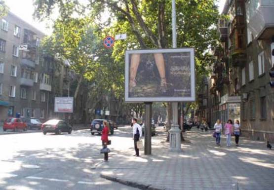 Фото рекламної площини за адресою Ришельевская ул., 44 - Успенская ул. А3