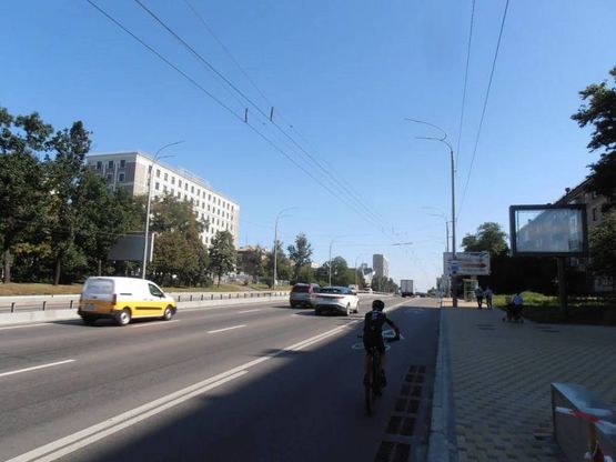 Фото рекламної площини за адресою Дружбы Народов 18/7 к Патона