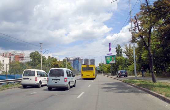 Фото рекламной плоскости по адресу вул. Борщагівська / Політехнічна у напрямку до центру