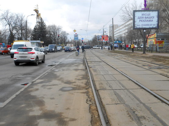 Фото рекламной плоскости по адресу вул. Дегтярівська, 32Б